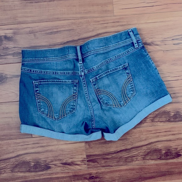 Hollister shorts size 28 (7) - Picture 2 of 2